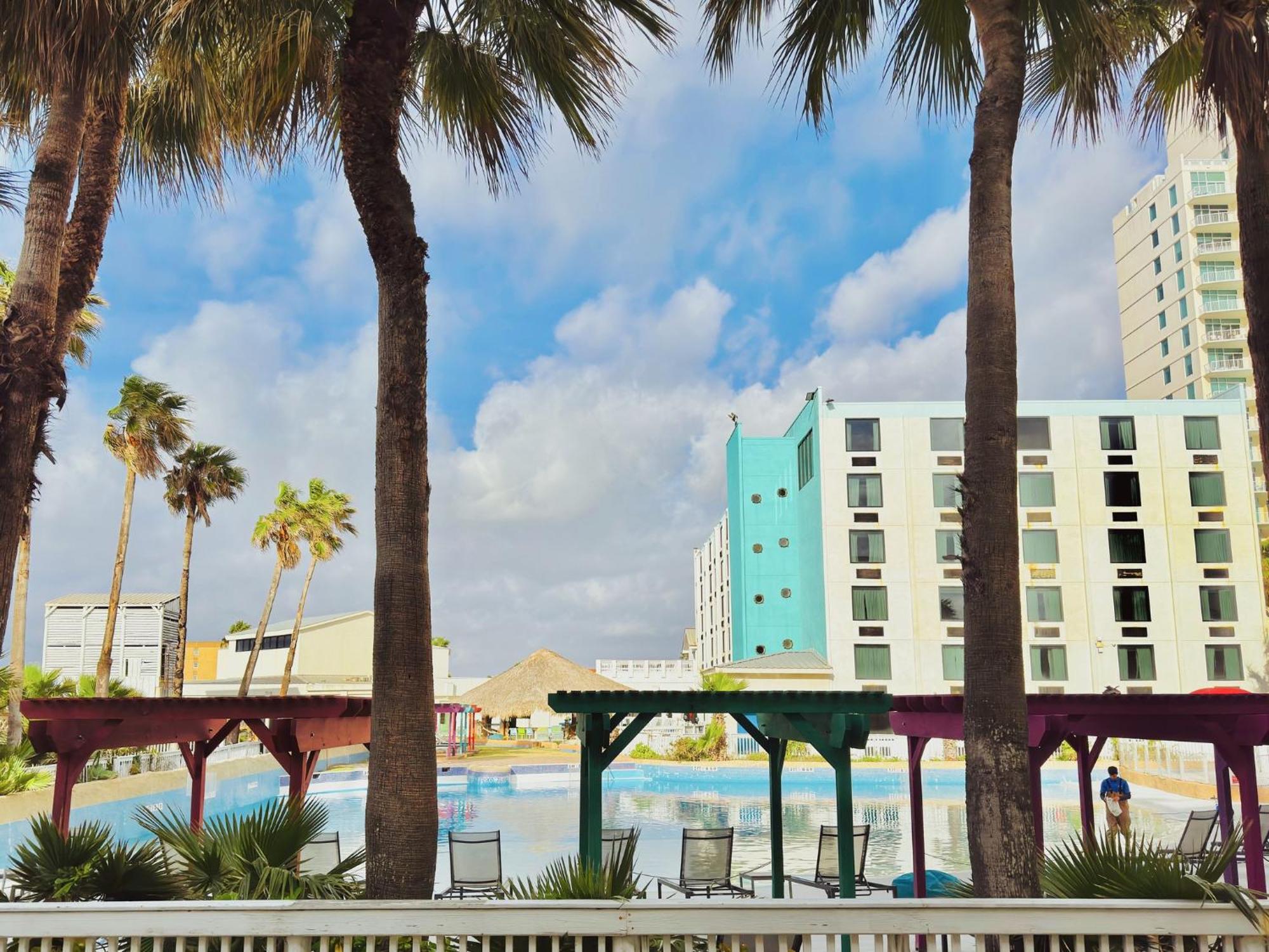 Holiday Inn Resort South Padre Island-Beach Front By Ihg Bagian luar foto